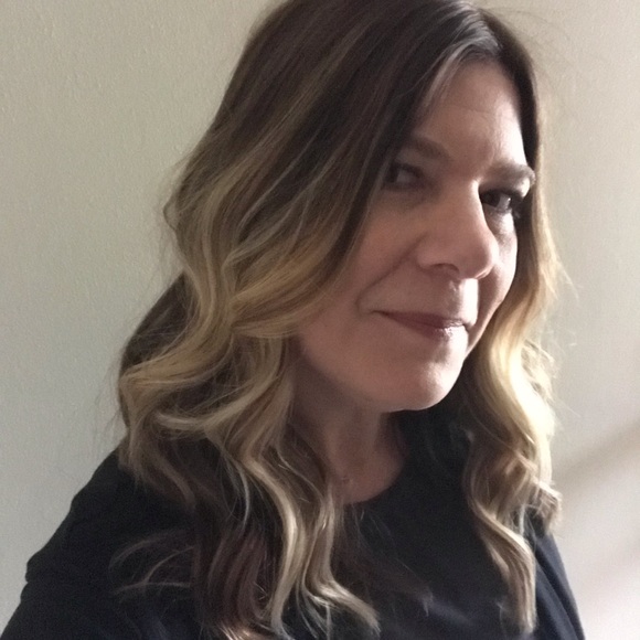 Meet your Posher, Jessica - Picture 3 of 4